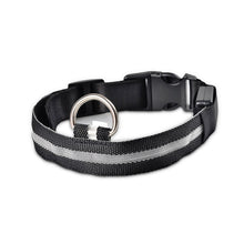 Load image into Gallery viewer, Nylon LED Pet dog Collar,Night Safety Flashing Glow In The Dark Dog Leash,Dogs Luminous Fluorescent Collars Pet Supplies
