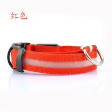 Load image into Gallery viewer, Nylon LED Pet dog Collar,Night Safety Flashing Glow In The Dark Dog Leash,Dogs Luminous Fluorescent Collars Pet Supplies
